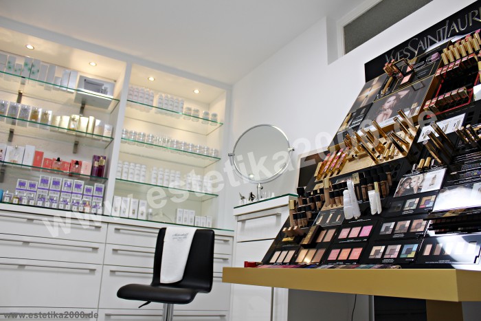 Kosmetik-Rastatt-Wellness-Verkaufsraum-Parfums-Parfümerie-Make-Up-Baden-Baden-Kuppenheim-Gaggenau-Elsass